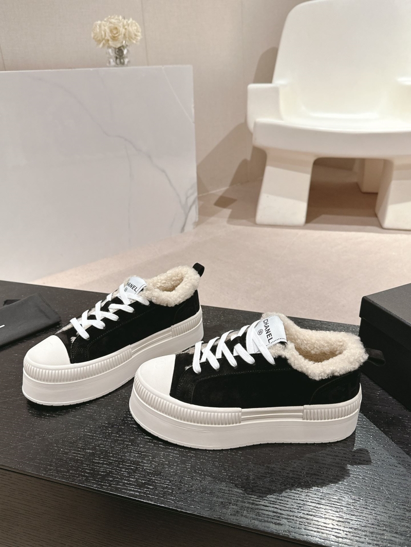Ch**el sport shoes